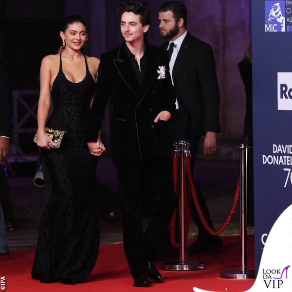 Kylie Jenner e Timothée Chalamet arrivano sul red carpet dei David di Donatello 