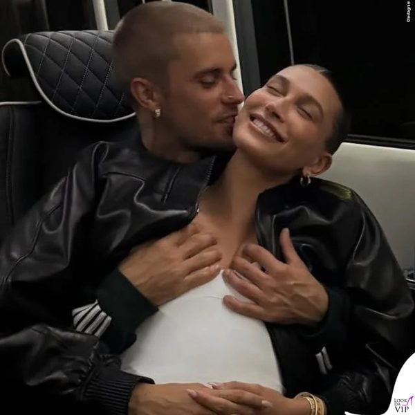 Justin Bieber ha celebrato il successo della moglie con una serie di dolcissimi scatti social 