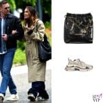 Ilary Blasi e Bastian Muller paparazzati sul lago di Como: stile abbinato e firmato