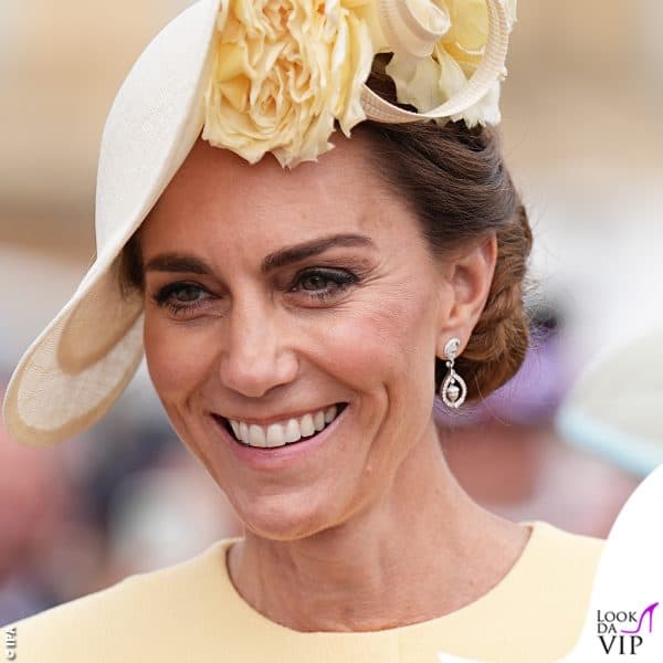 La Middleton ha impreziosito il look con orecchini Robinson Pelham, che possiede dal 2011