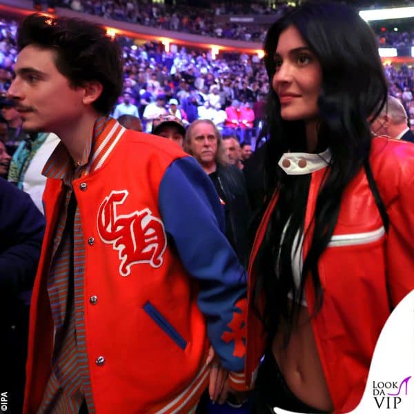 Timothée Chalamet e Kylie Jenner arrivano alla partita NBA al Madison Square Garden 
