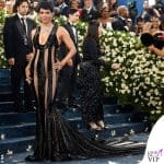 Met Gala 2025 Halle Berry abito LaQuan Smith gioielli Cartier fascinator Jennifer Behr