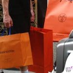 Alexis Saelemaekers e Chiara Cannata fanno shopping di lusso a Milano