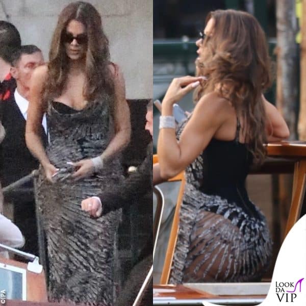trasparenze e ricami preziosi per Khloe Kardashian 
