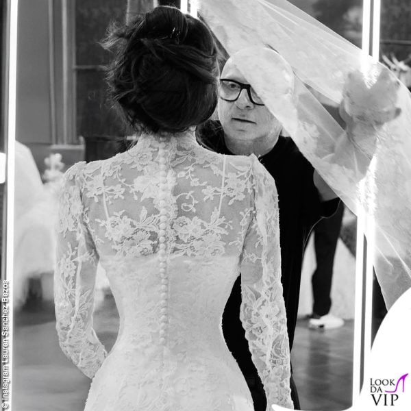 Domenico Dolce le appunta il velo