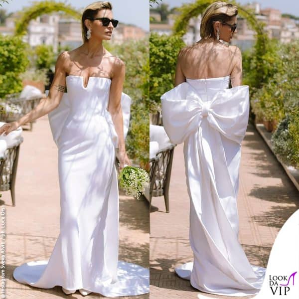 Sveva ha indossato un abito da sposa Alberta Ferretti 