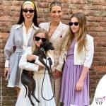 Michelle Hunziker comunione Celeste tailleur quadri