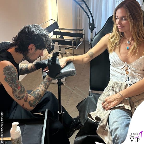 la Ferragni si è regalata un nuovo tatuaggio 