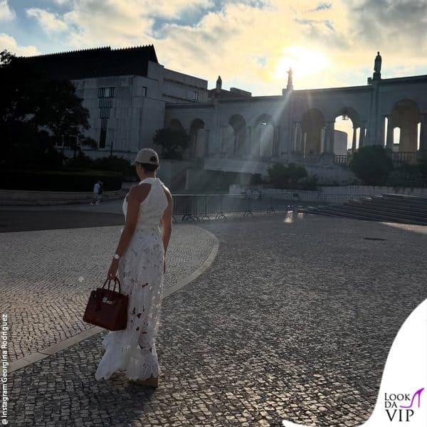 Georgina Rodriguez al Santuario di Fatima, in Portogallo 