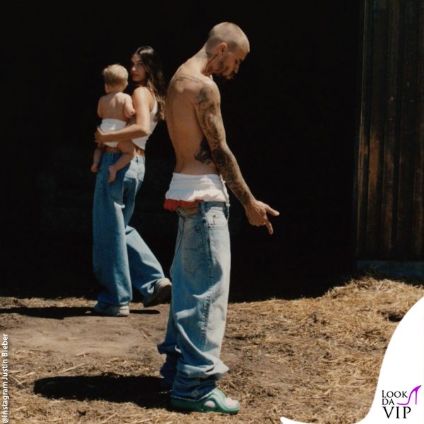 in campagna con il figlio Jack Blue 