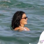 I look firmati di Kylie Jenner per le vacanze tra Italia e Francia