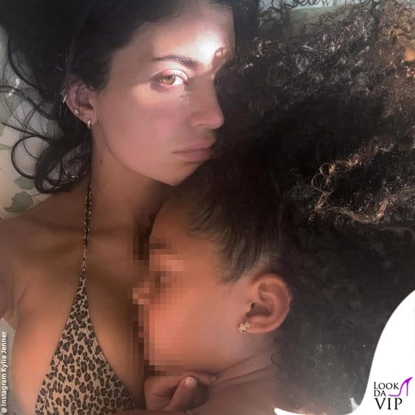 relax con la figlia Stormi 