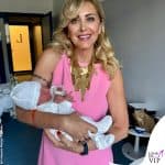 Marina Di Guardo in rosa per omaggiare la nascita della nipotina Lea