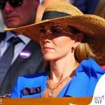Wimbledon 2025 Kate Middleton abito Roksanda cappello LK Bennet pump Ralph Lauren 9 spilla fiocchetto