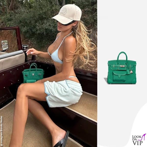 in jeep con la borsa "Cargo Birkin" di Hermès 