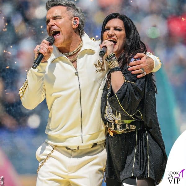 Laura Pausini sul palco con Robbie Williams a New York 