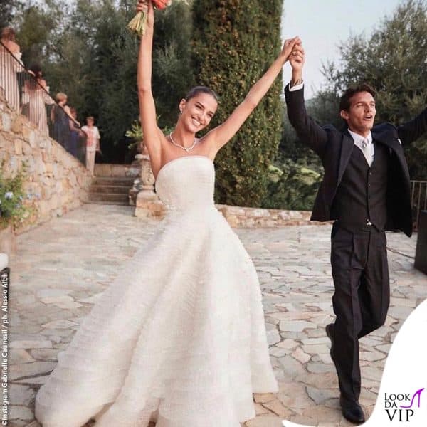 gonna ampia e bustino avvitato per la sposa 