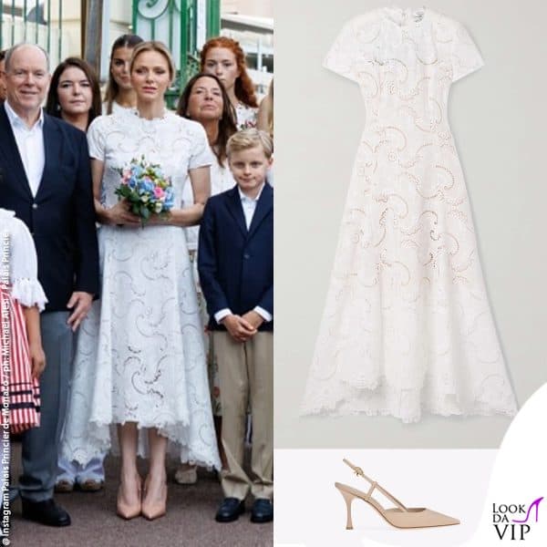 abito Oscar de la Renta, slingback Gianvito Rossi 