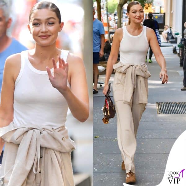 il giorno dopo il party, Gigi si è dedicata a uno shooting di Maybelline per le strade di New York 