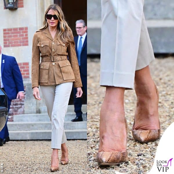 per l'incontro, Melania ha tolto le ballerine, a favore di un paio di décolleté dal tacco alto 