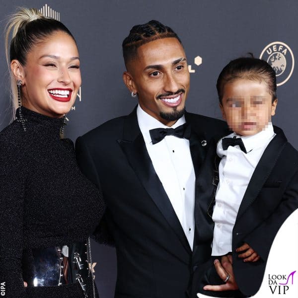 Raphinha e Natalia Rodrigues Belloli con il figlio Gael 