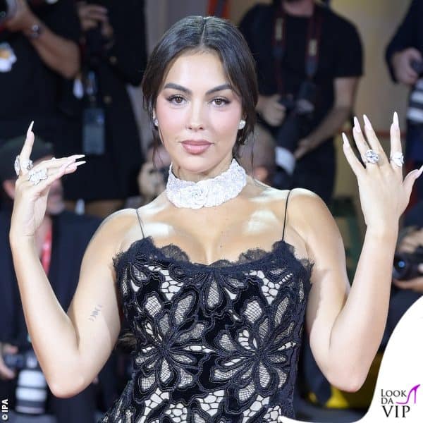 Georgina Rodriguez splende tra i preziosi
