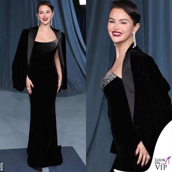 Selena Gomez in Giorgio Armani Privé con gioelli De Beers 