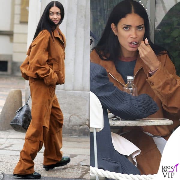 Elodie a pranzo con un'amica a Milano: il look costosissimo
