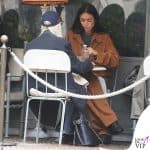 Elodie a pranzo con un'amica a Milano: il look costosissimo 
