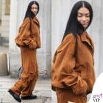 Elodie a pranzo con un'amica a Milano: il look costosissimo 