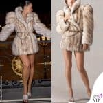 Kim Kardashian lancia il tanga Skims con i peli pubici