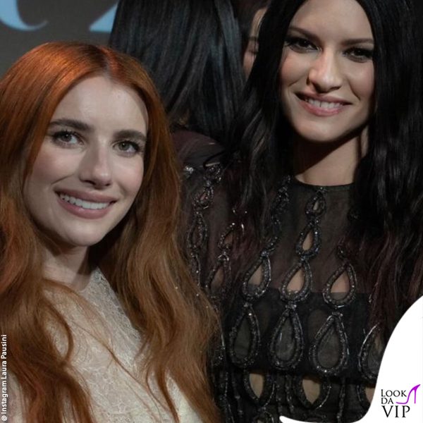 Laura Pausini sorride con Emma Roberts 