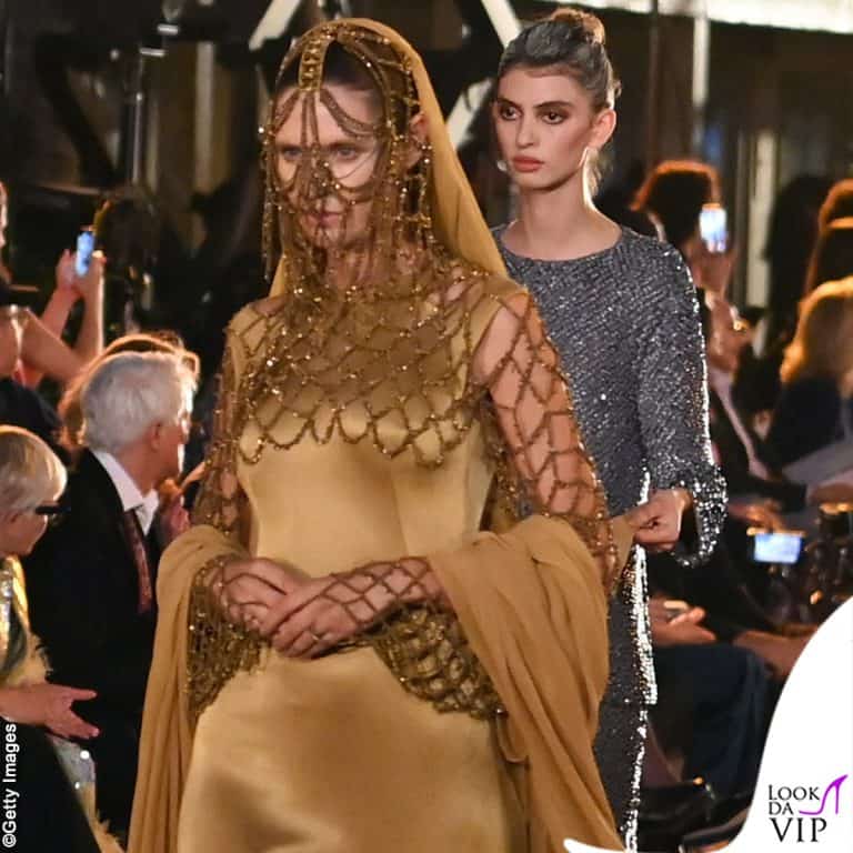 Bianca Balti e Matilde Lucidi sfilano insieme sulla passerella di Vogue World: Hollywood