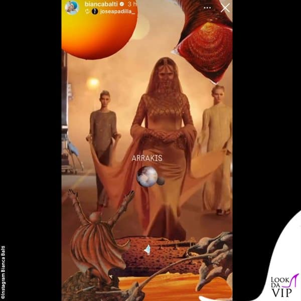 la scenografia della sfilata richiama il pianeta Arrakis, dove è ambientato il film 