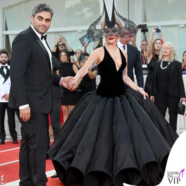 la coppia a Venezia 2024 (outfit Dior per Gaga)