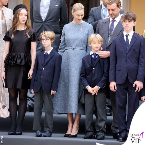 In posa con tutta la famiglia reale