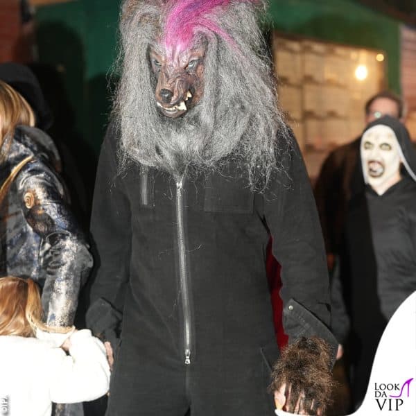 Bradley vestito da lupo mannaro 