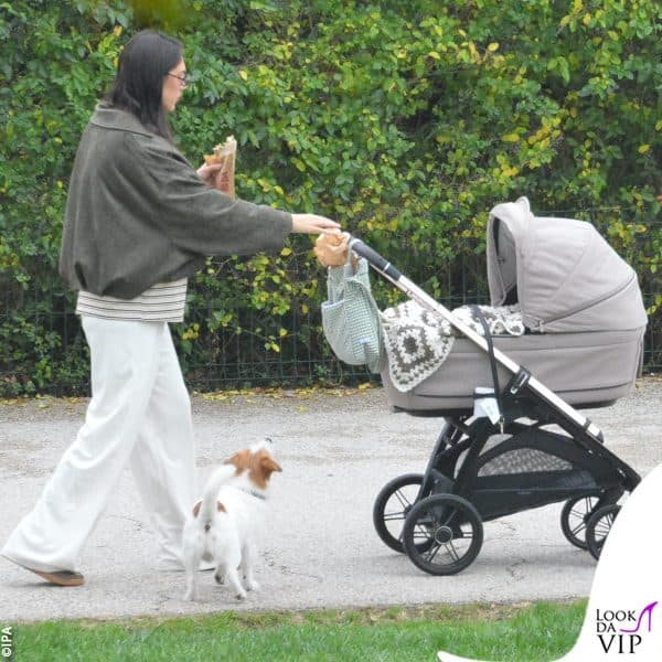 con Cecilia e Clara Isabel c'è il fedele cagnolino Ercolino 