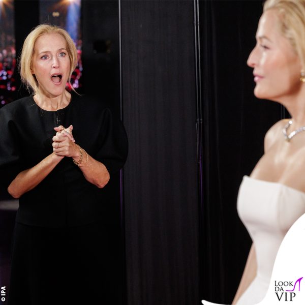 Il primo incontro tra Gillian Anderson e la sua copia in cera