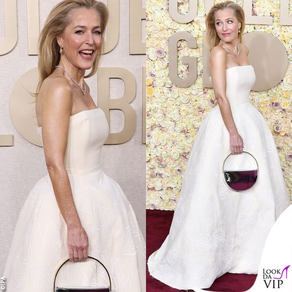 Gillian Anderson ai Golden Globe 2024 con l'abito Gabriela Hearst 