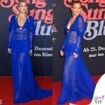Kate Hundson in Vera Wang a Berlino per la premiere di Song Sung Blue a Berlino