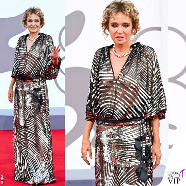Valeria Golino con un look vedo-non-vedo Pucci 
