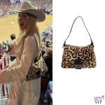 bella hadid a rodeo con il look a tema