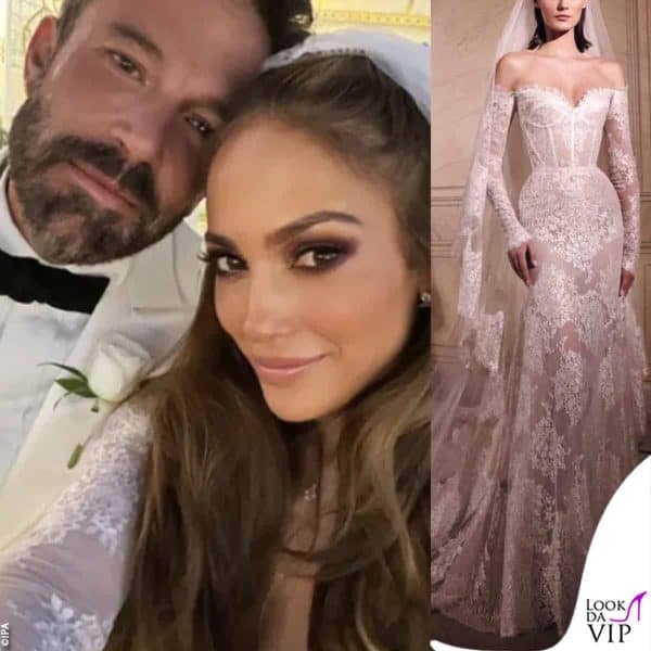 il primo sì a Las Vegas nel 2022 (abito Zuhair Murad) 