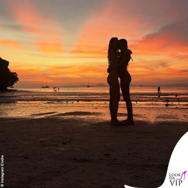 L'abbraccio al tramonto che ha riacceso il gossip