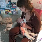 Karlie Kloss Rae Florence allattamento tiralatte 3