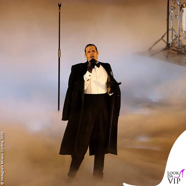 Achille Lauro durante la cerimonia di chiusura delle Olimpiadi di Milano Cortina 2026 