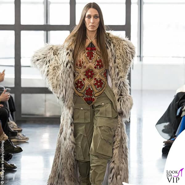 Alana Hadid ha sfilato per Trashy Clothing alla PFW 