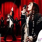 Annalisa Canzone Estiva look giacca camicia rouches