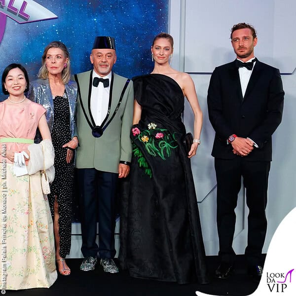 Ecco anche Beatrice Borromeo in Dior e il marito Pierre Casiraghi 